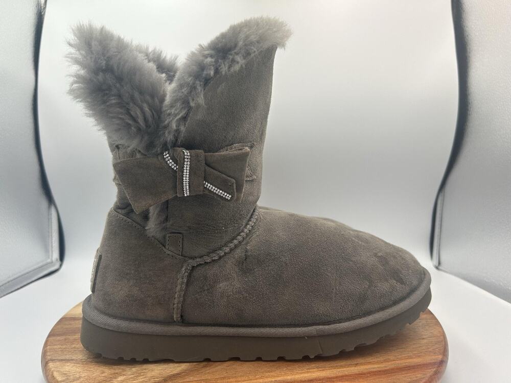 UGG Boots Gita Bow Sz 9 Gray Suede Shearling Mid Calf Soft Warm Fuzzy Shoes Fall